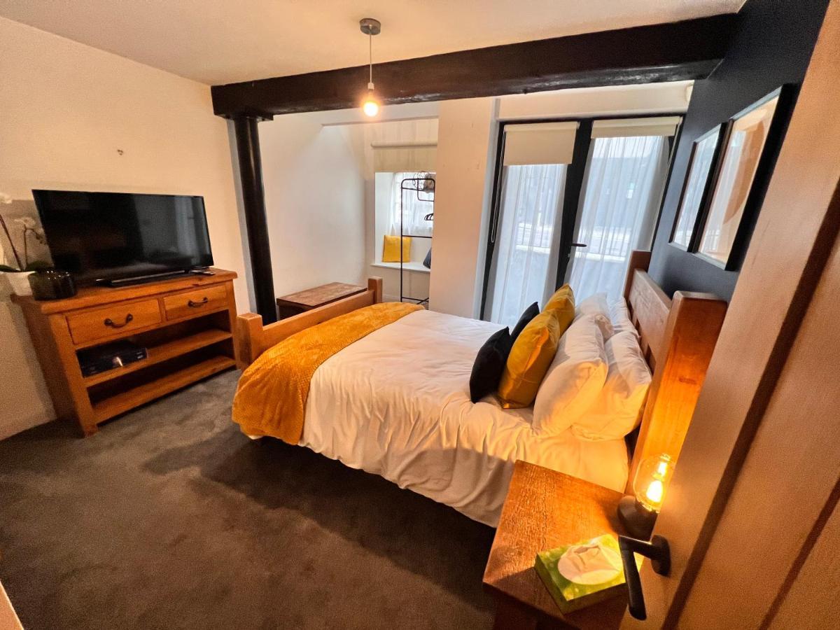 Stunning Liverpool City Center Apartment Exterior photo